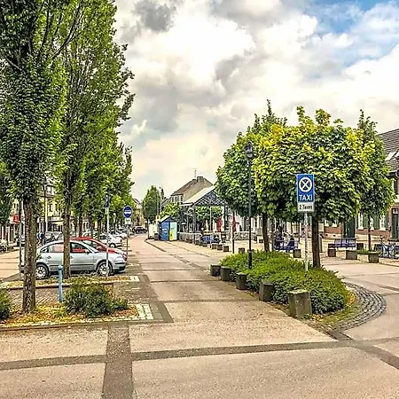 In Der Nahe Der Messe Dusseldorf 2*